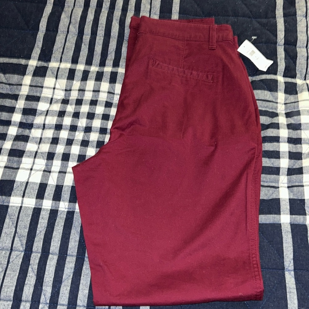 Girlfriend Khaki pants